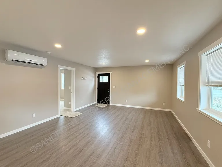 505 Cedar St — Photo 5