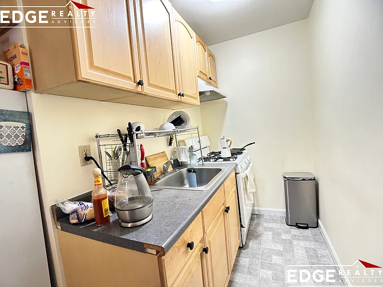 1 Linden St #4A — Photo 5