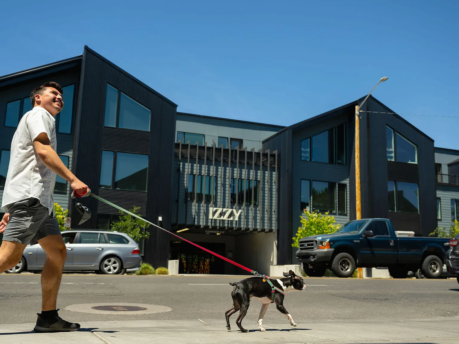 Izzy — Photo 3