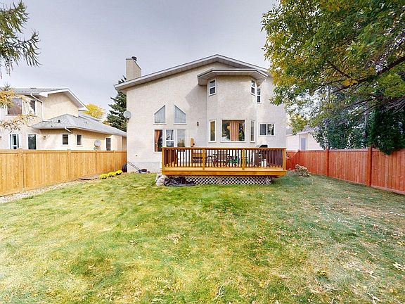 2nd image of 225 Heagle Cres NW