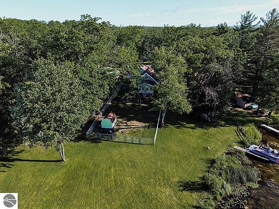 2nd image of 8369 Cedar Rd