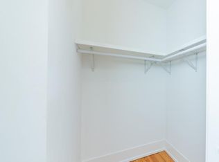 1120 W Addison St APT 2, Chicago, IL 60613