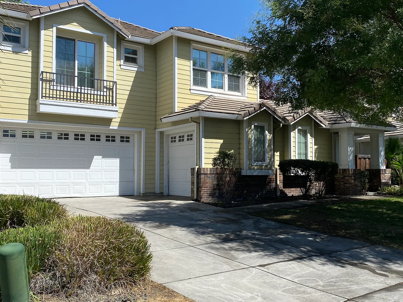 5 bed, 3610 sqft, $3,500 — Photo 1