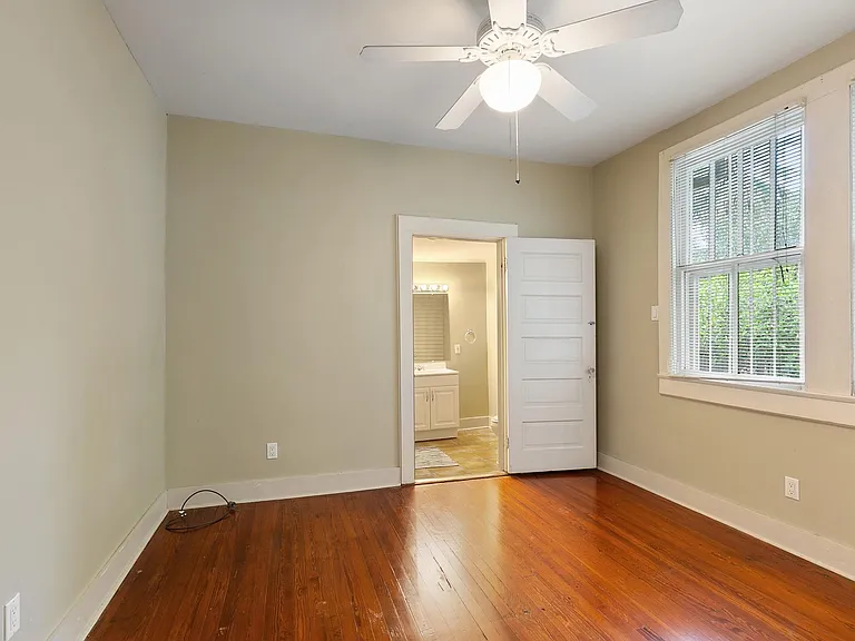 2413 Lowerline St — Photo 11