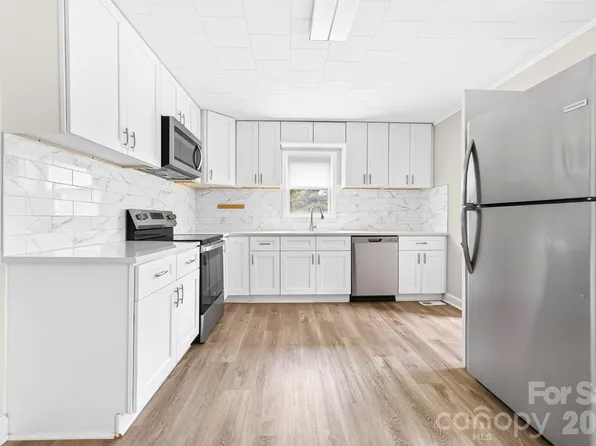 4525 Hemphill Rd, Gastonia, NC 28056