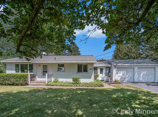 7080 Pine Island Dr NE, Comstock Park, MI 49321