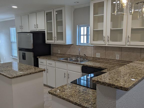 5th image of 3003 E Martin Luther King Blvd