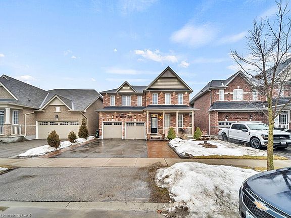 2nd image of 35 Wilmot Rd