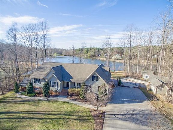 2nd image of 515 Butterwood Cir