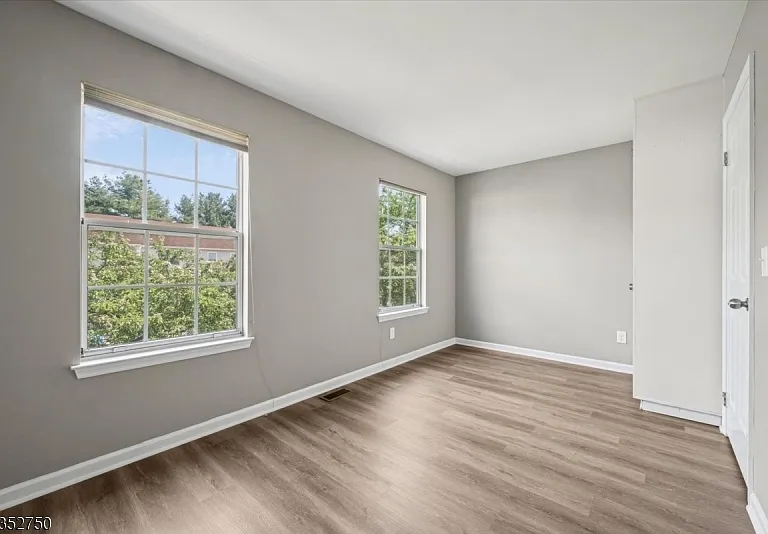 907 Wetherburn Ct — Photo 23