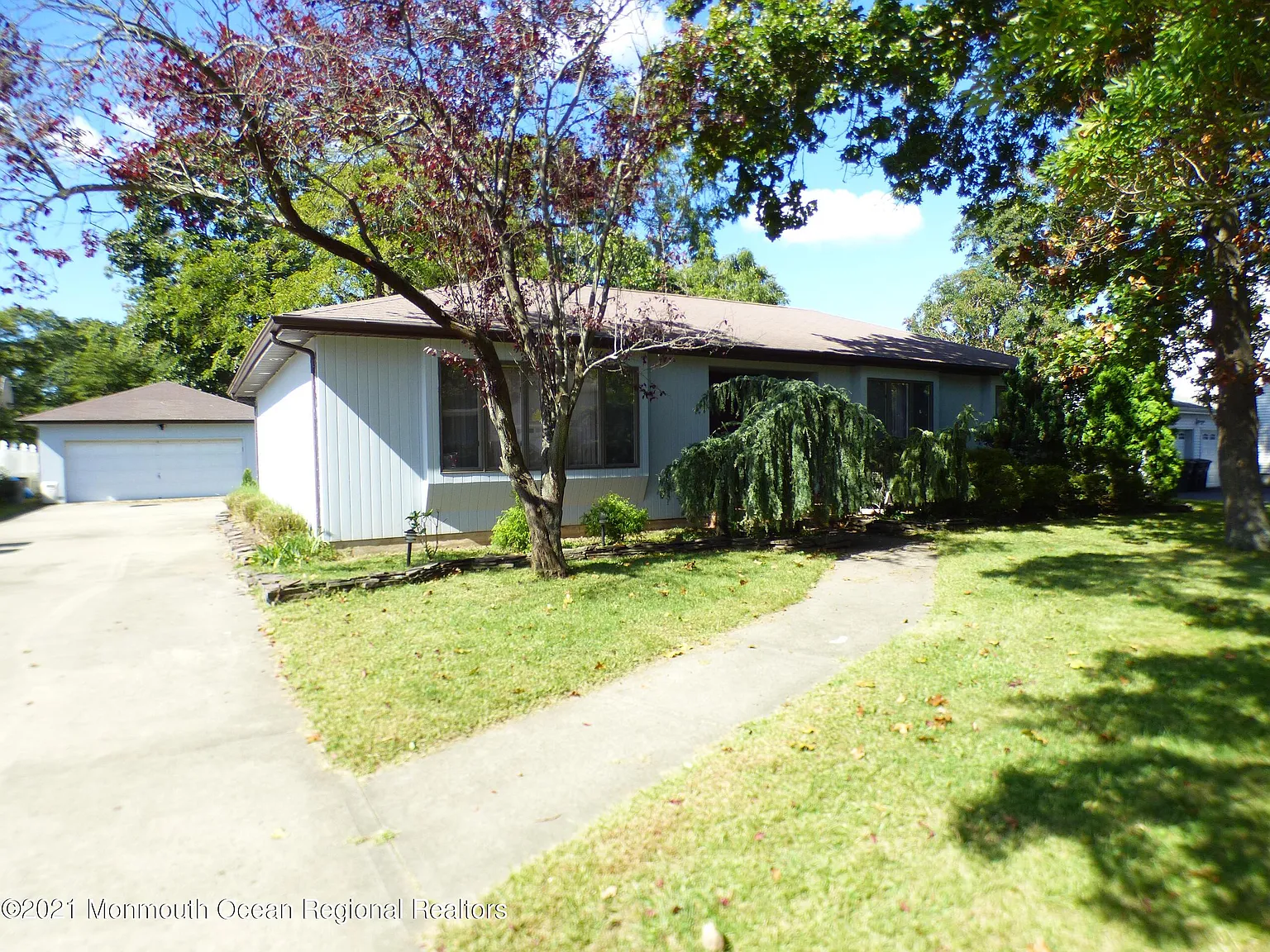1803 Meadow Rd photo 1