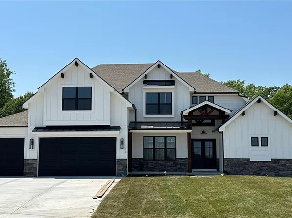 2310 Fishing Ln, Kearney, MO 64060