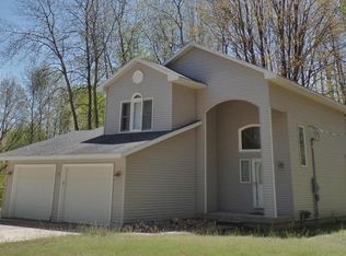 11963 Saint Johns Dr, Stanwood, MI