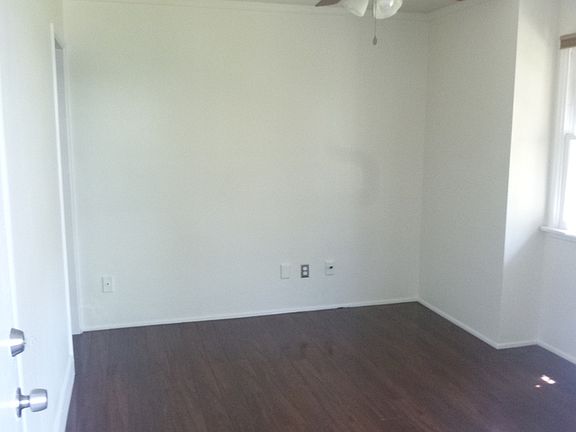 2nd image of 1123 E 1st St APT 3A