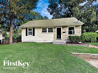 230 Estridge Rd, Saint Louis, MO 63137