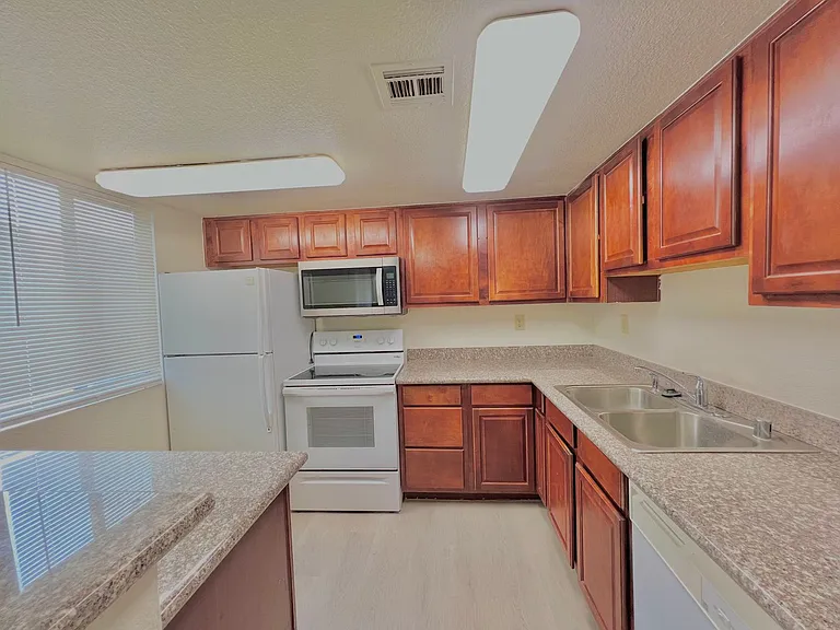 5220 Indian River Dr #293 — Photo 6