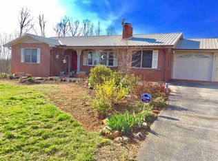 371 Woodall Mountain Rd, Pickens, SC 29671