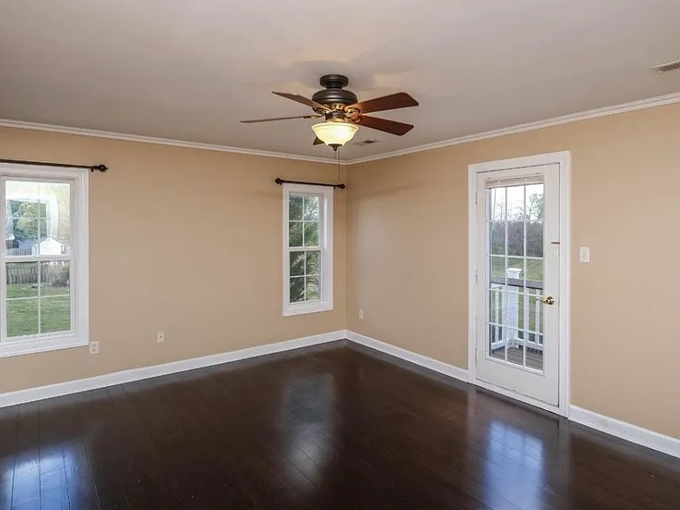 109 Kabardin Ct — Photo 5
