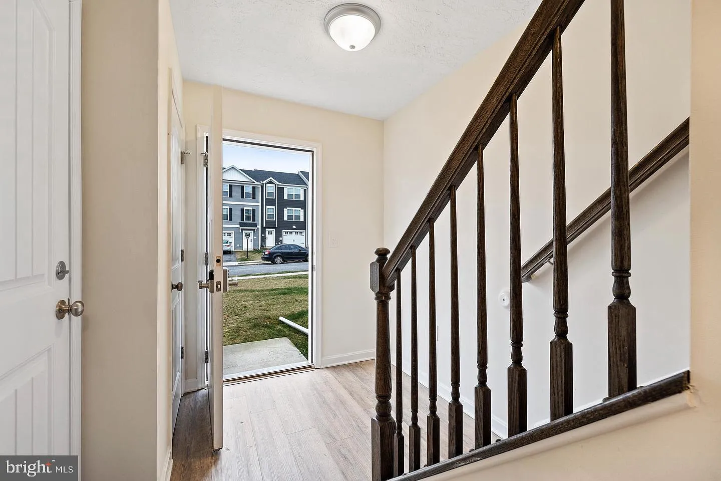 4 bed, 2.5 bath, 1625 sqft, $2,318 — Photo 3