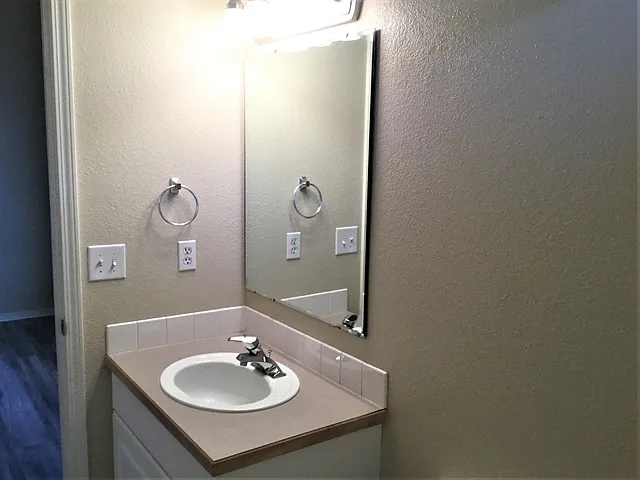 1521 W Kesler Dr — Photo 10