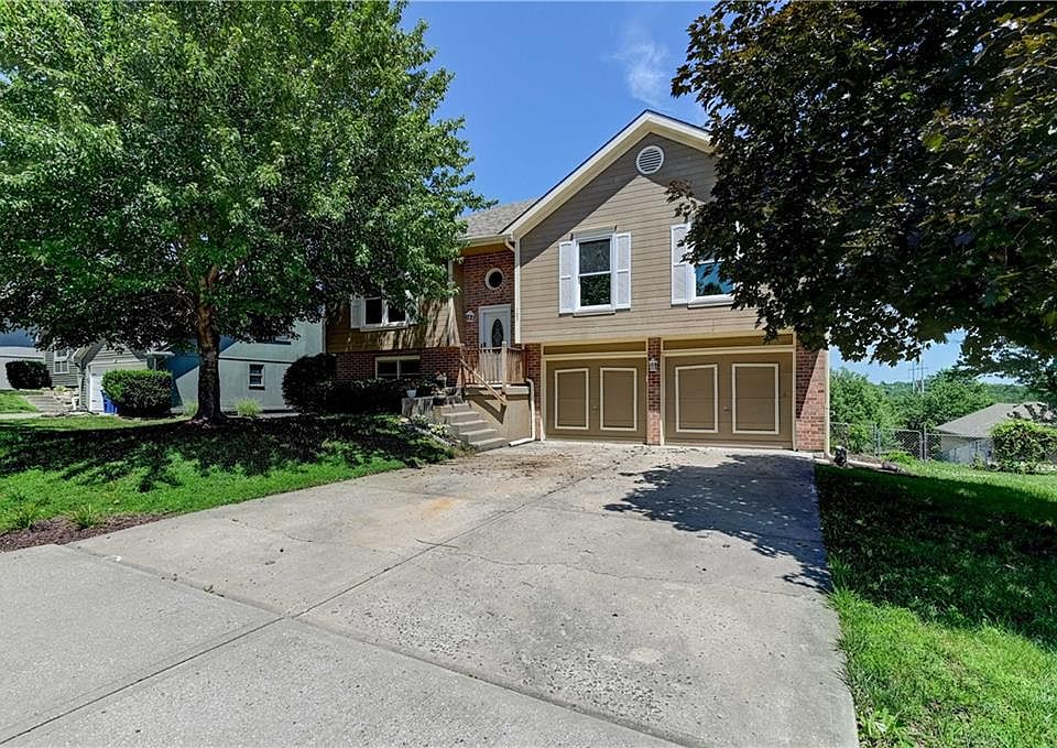 1st image of 107 Sumac St