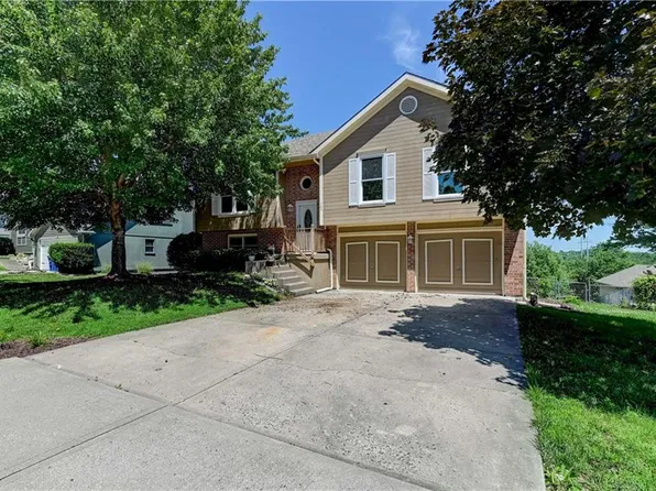 107 Sumac St, Smithville, MO 64089