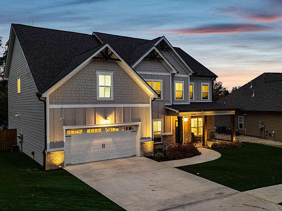4th image of 10466 Magnolia Farm Dr #27