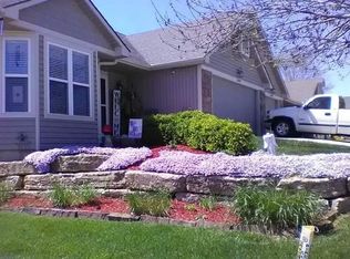 15619 Landauer Cir, Basehor, KS 66007