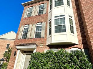 129 Autumn View Dr, Gaithersburg, MD 20878