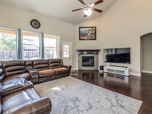 4th image of 1013 Mist Flower Dr #1013