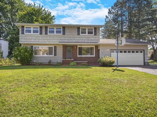 8132 Brookwood Dr, Cicero, NY 13039