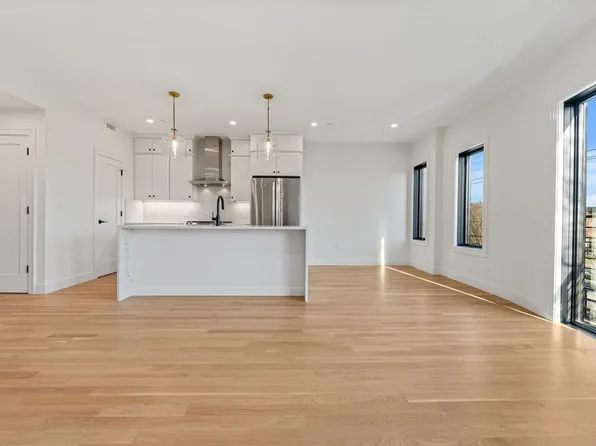 268 Bremen St #2, Boston, MA 02128