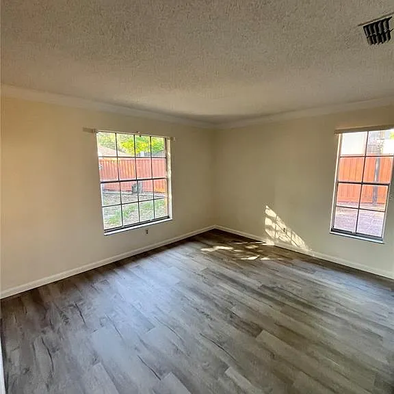 2678 Markham Ct — Photo 13