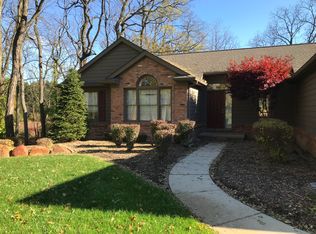 7545 Towering Pines Dr, Brighton, MI 48116