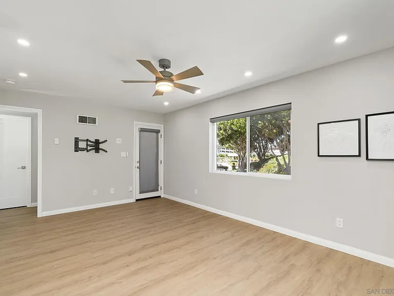 7405 Charmant Dr #2423 — Photo 13