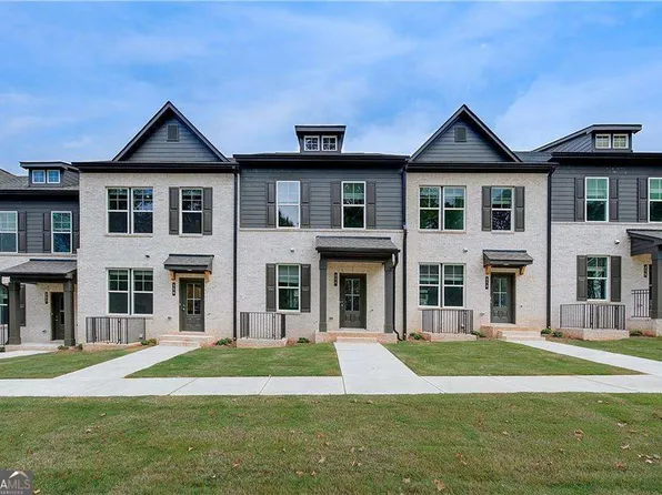 311 Daybreak Ln, Newnan, GA 30265