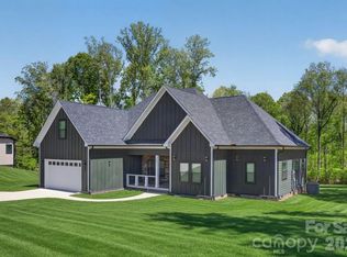 2002 Plain Field Dr, Bessemer City, NC 28016
