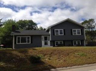 860 Hildreth St, Dracut, MA 01826