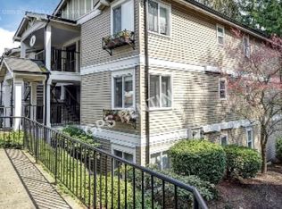 11227 NE 128th St APT I103, Kirkland, WA 98034