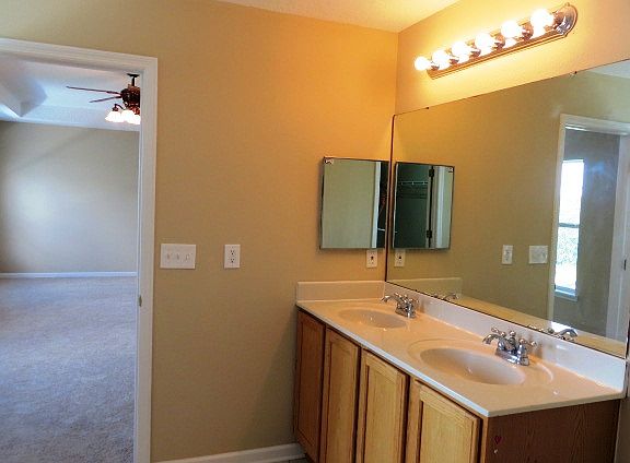 2nd image of 164 Boysenberry Ln