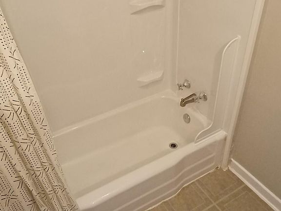 bathroom tub