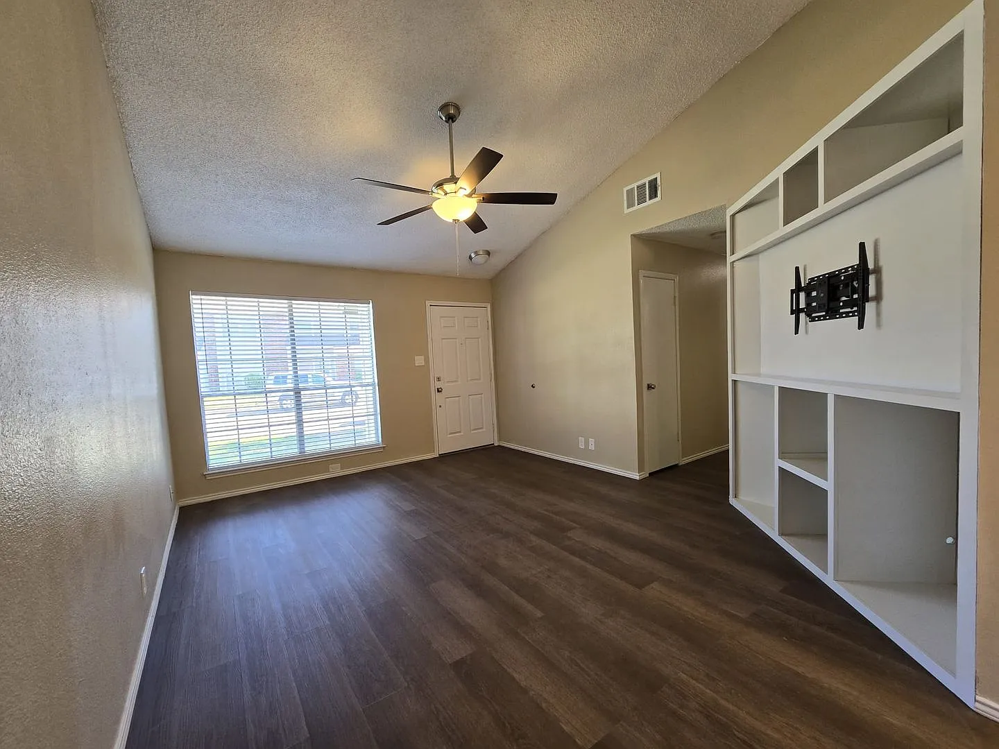 9140 Timber Path #2702 — Photo 4