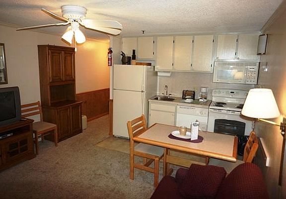 2nd image of 331 Mountain Ldg