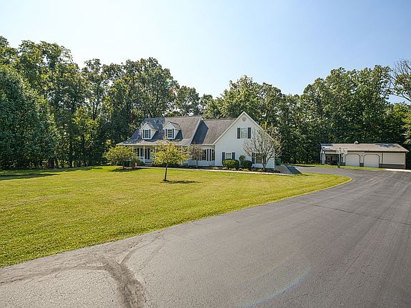 2nd image of 6169 N Green Hills Est