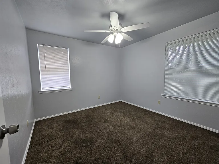 509 Arbor Ln — Photo 13
