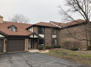 5824 Buck Ct #2, Westmont, IL 60559