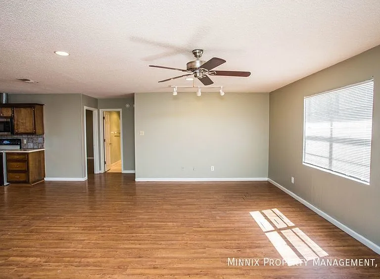 5719 Itasca St — Photo 18