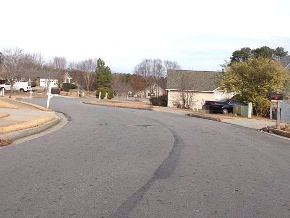 5th image of 455 Avalon Forest Dr