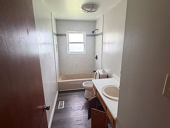 2nd image of 1804 Culpepper St NW