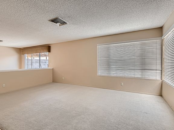 3rd image of 3959 Spring Leaf Dr